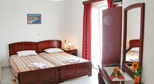 Mimoza Rooms, Забронировать Гостевой дом Адамас Милос, рядом с Церковный музей Милоса