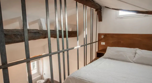 Top Suites - Piazza Pontida Loft, Забронировать Отель Бергамо Bergamo Province, рядом с Пьяцца Веччиа