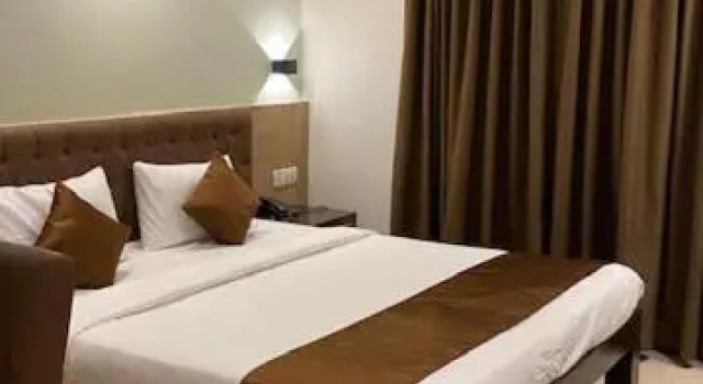 Двухместный люкс Deluxe Hotel Plaza Heights by RAK Rooms, Mangaluru