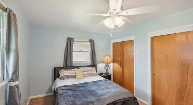 Elkhart Haven: Cozy Family Retreat 3 Bedroom Home by RedAwning, Reservar Hotel Elkhart Indiana