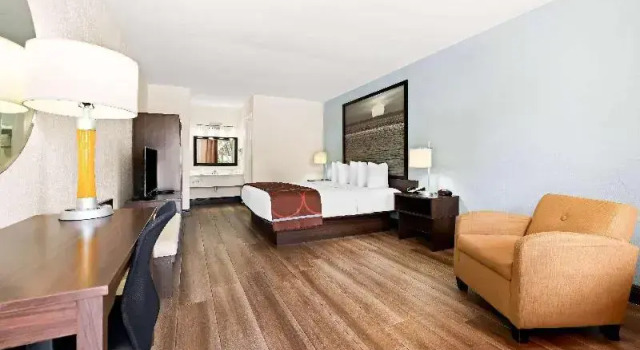 Двухместный номер Superior с видом на бассейн Super 8 by Wyndham Homestead Florida City Gateway to Keys