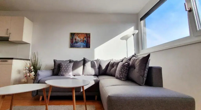 Апартаменты Near Lake Stylish & Fully Furnished Apartment