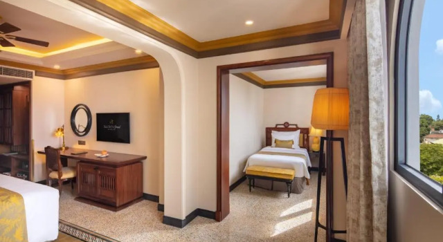 Трёхместный номер Classic Silk Path Grand Hue Hotel