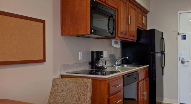 Люкс Candlewood Suites LAX Hawthorne by IHG