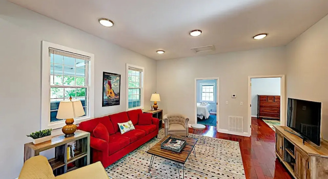 7 3rd Street Home 2 Bedrooms 2 Bathrooms Home