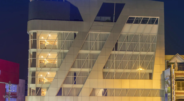 TTC Hotel Deluxe Airport, Забронировать Отель Танбинь Хошимин, рядом с Международный выставочный и конференц-центр Хошимина HIECC