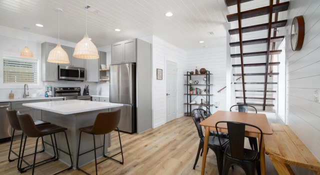 213 Laguna St - Red Door Relaxin by Blue Swell, Забронировать Отель Бизнес-отели Пляжа Вест-Панама-Сити, 4* 5*