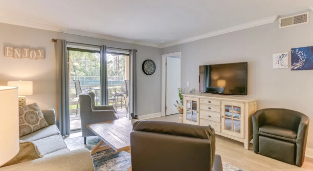 Апартаменты Balcony, Beach & Pool Access: Hilton Head Condo!