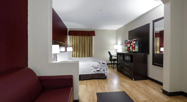 Двухместный люкс Red Roof Inn & Suites Lake Charles