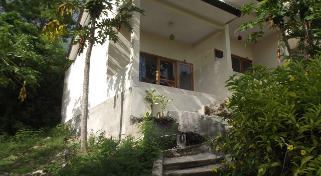 CF Komodo Hotel