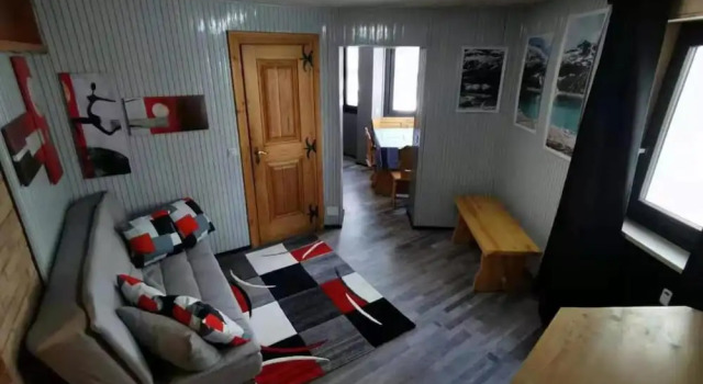 Апартаменты Newly Renovated Apartment in Cervinia's Heart