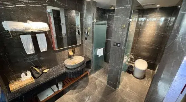Люкс Deluxe Kunming Jinqi Garden Homestay