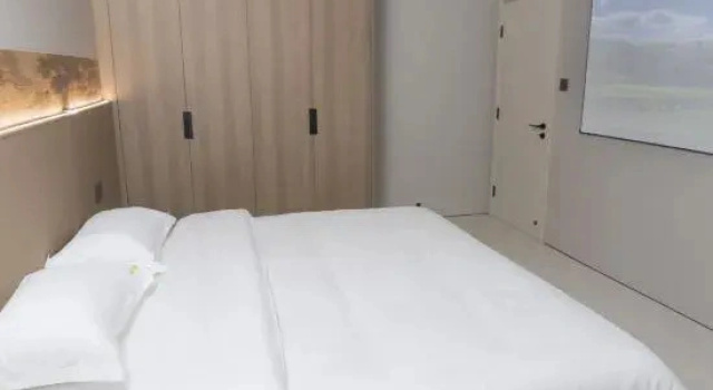 Люкс с видом на озеро Xihai Yinxiang Apartment