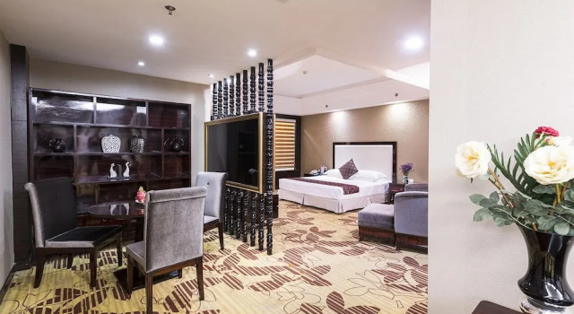 Люкс Deluxe Country Garden Phoenix Hotel Tongliao