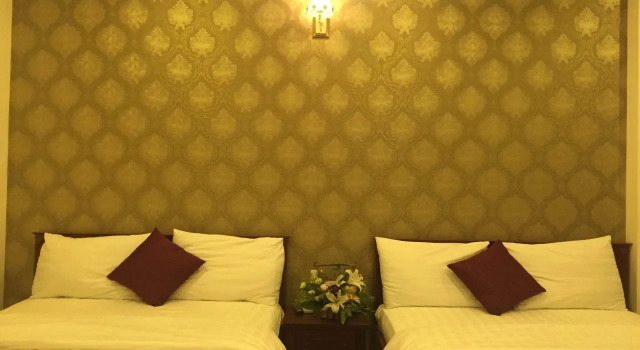 Huy Hoang Hotel, Забронировать Отель Отели Танбинь с парковкой, Парковка