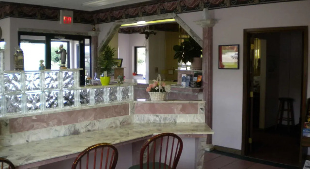 Western Inn Express, 预订 酒店 黑泽尔赫斯特 密西西比州