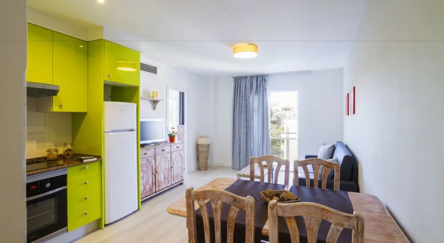 Апартаменты с 2 комнатами с балконом Apartamentos Priorat