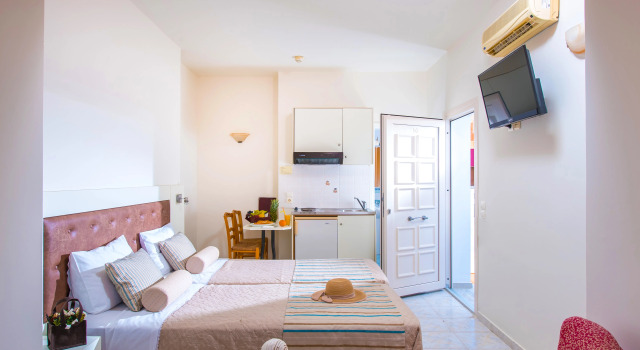 Irida Apartments by Estia