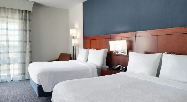 Четырёхместный люкс Courtyard by Marriott Houston NASA Clear Lake