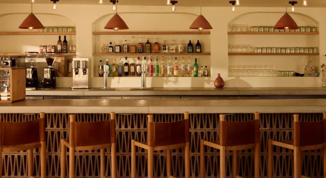 Indian Hills Inn, Taos Plaza, Забронировать Отель Отели Таос с парковкой, рядом с Kakawa Chocolate House, Парковка