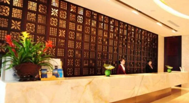 Yantai Shunhe Huaqiao Hotel, Забронировать Отель Бизнес-отели Шаньдун, 4* 5*