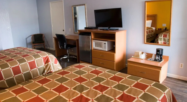 Четырёхместный номер Standard Keefers Inn King City