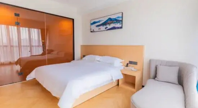 Люкс Lihui Hotel (Foshan Lishui Town Shachong)
