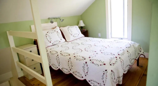 Люкс Deluxe Hopkins Ordinary Bed, Breakfast and Ale Works