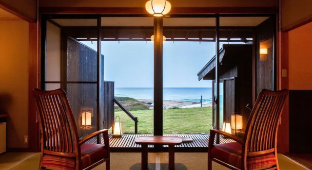 Номер Standard с видом на море Yuhigaura Onsen Ryotei KAI