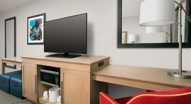 Номер Executive Hampton Inn & Suites Anaheim Garden Grove