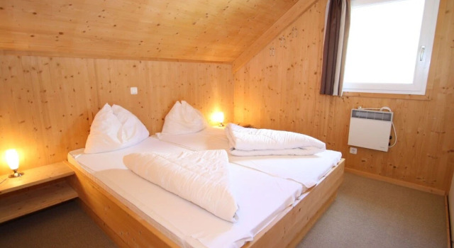 Fancy Chalet in Hohentauern With Sauna & Mountain Views, Rezerwuj Chalet Hotele 3-gwiazdkowe w Murtal, 3*
