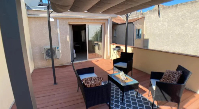 Studio Climatisé et Grande Terrasse Tarbes Centre, Rezervovat Apartmán Hotely v Hautes-Pyrénées s parkováním, Parkování