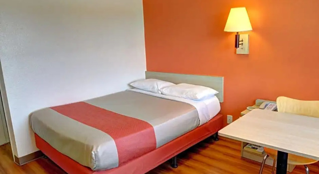 Номер Deluxe Motel 6-Slidell, LA - New Orleans