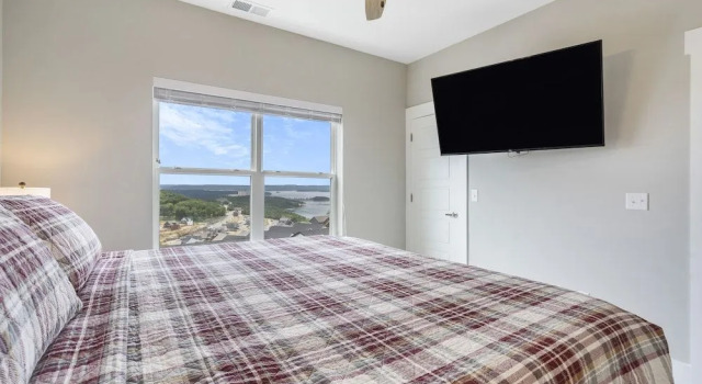 Hilltop Haven at Table Rock - Lake Views & Nearby Bransons Best Attractions, Забронировать Отель Отели Table Rock Lake 3 звезды, 3*