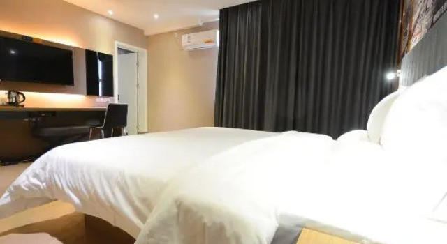 Yeste Hotel