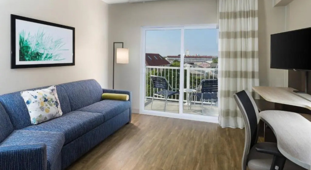 Люкс с балконом Fairfield Inn & Suites by Marriott Ocean City