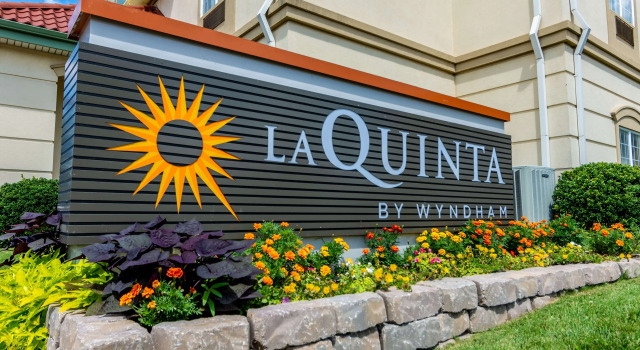La Quinta by Wyndham Bentonville, Забронировать Отель Отели Бентонвилл с бассейном, рядом с Horsebarn Trailhead, Бассейн