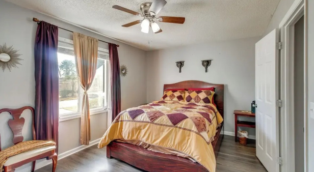 Easy Access to I-77 & I-20: Columbia Duplex!, Забронировать Отель Отели Дентсвилл с парковкой, Парковка