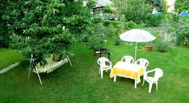 Коттедж с 5 комнатами Margo Apartman