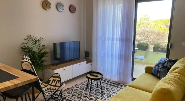 Cheerful 2-bedroom apartment in Golem