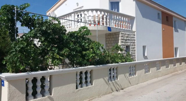 Apt Brana, 30 M From The Sea, Vir Island, Забронировать Апартаменты/квартира Вир Zadar Islands