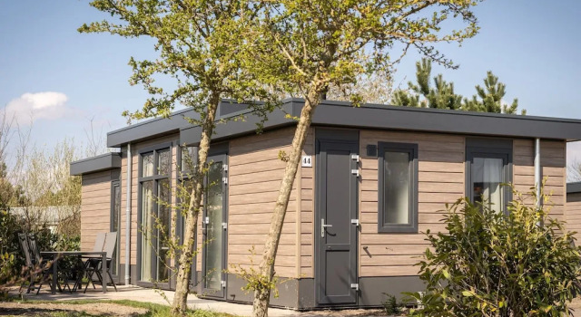 Modern Chalet With Dishwasher on Texel, Reserva ahora Chalet de montaña Hoteles en Islas Frisias con piscina, Piscina