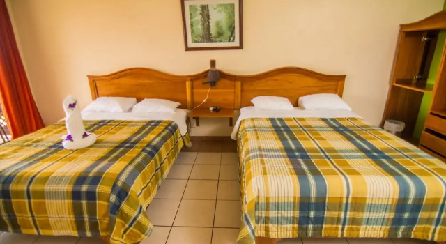 Четырёхместный номер Superior Hotel Lavas Tacotal