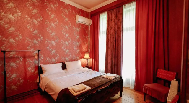 Guest house Evdoshvili St N5, Prenota Affittacamere Hotel a Kakheti con parcheggio, Parcheggio