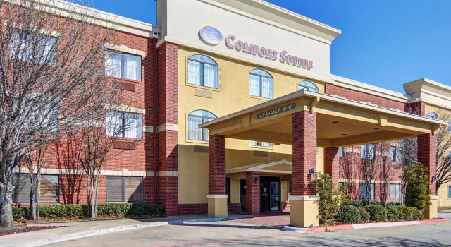 Кровать в общем номере Comfort Suites McKinney-Allen