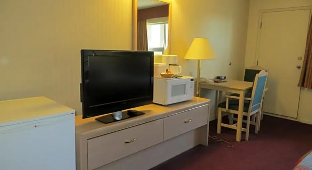 Двухместный номер Standard Metro Inn Calgary Northwest