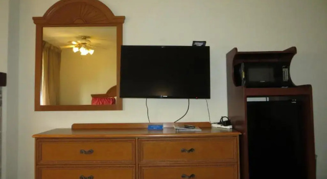 Четырёхместный номер Standard The Monarch Resort