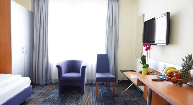 Двухместный номер Standard Senator Hotel