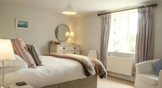 Elliotts Barns, Boek Hotel Hotels in Merseyside met zwembad, Zwembad