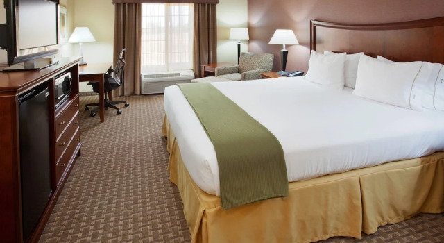 Двухместный номер Standard Holiday Inn Express Hotel & Suites Willows by IHG